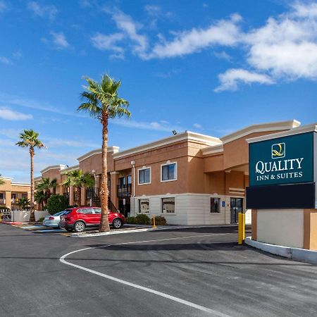 Quality Inn & Suites Near Downtown Mesa Exterior photo